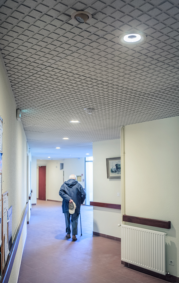 https://securlite-v2.awebi-lab.com/media/securlite_project/r_sidence_seniors_venasque_-_portrait_-_s_curlite.jpg
